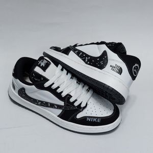 مشخصات کتونی نایک ترویس کاستوم نورث فیس جدید Nike Travis