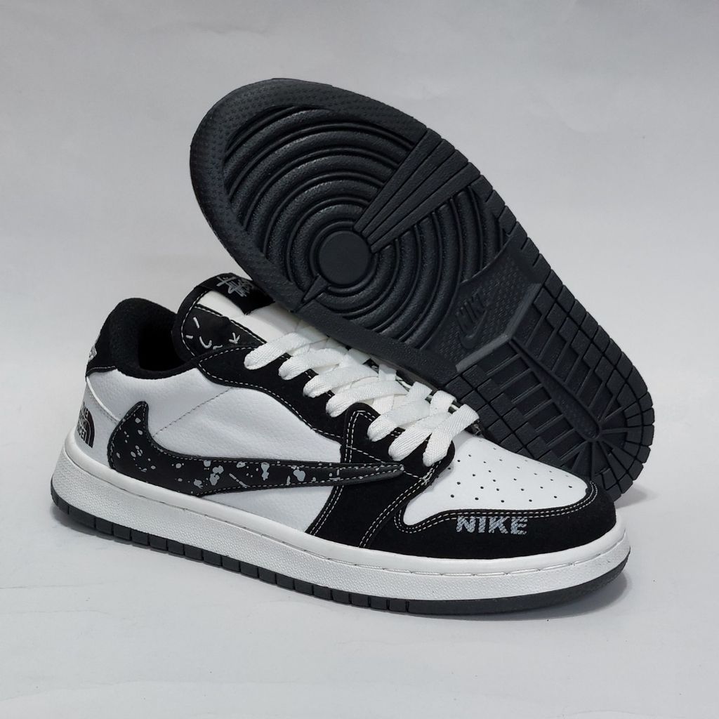 مشخصات کتونی نایک ترویس کاستوم نورث فیس جدید Nike Travis