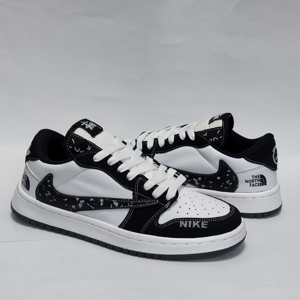 خرید انلاین کتونی نایک ترویس کاستوم نورث فیس جدید Nike Travis