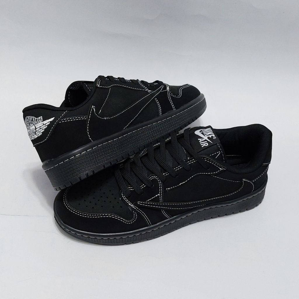 مشخصات کتونی نایک ترویس بلک فانتوم Nike Travis Phantom