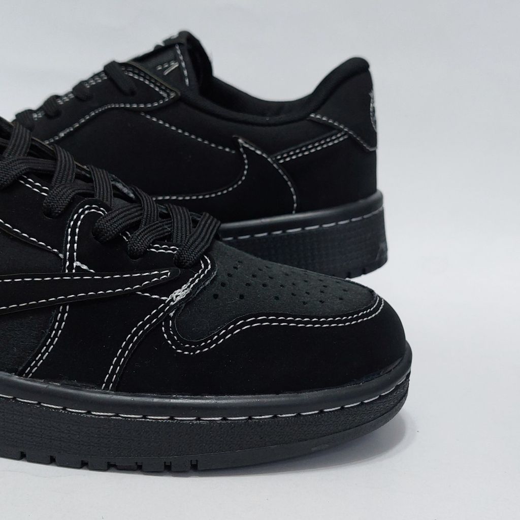 خرید اینترنتی کتونی نایک ترویس بلک فانتوم Nike Travis Phantom