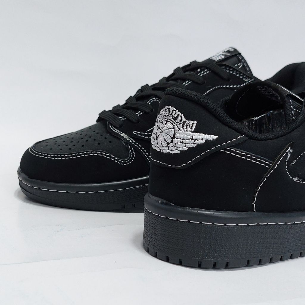 قیمت کتونی نایک ترویس بلک فانتوم Nike Travis Phantom