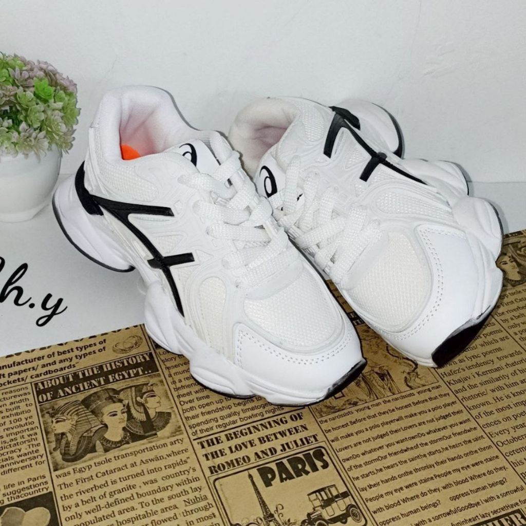 مشخصات کفش کتونی آسیکس اسپرت