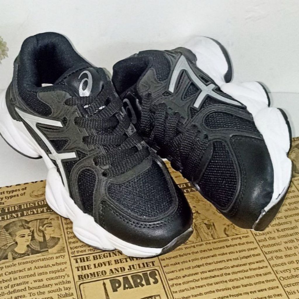 مشخصات کفش کتونی آسیکس اسپرت