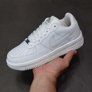 مشخصات کتونی نایک ایرفورس Nike Airforce1