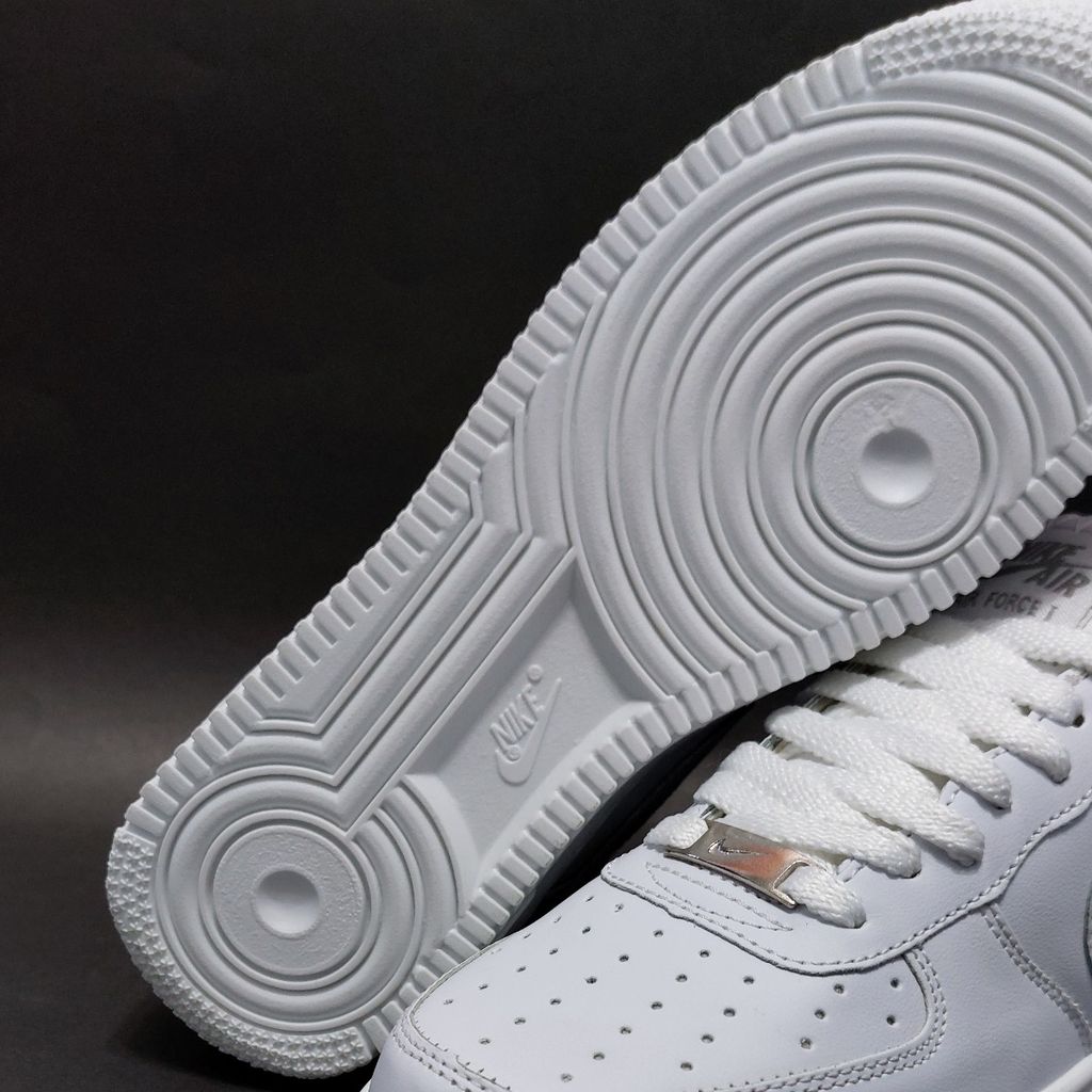 خرید اینترنتی کتونی نایک ایرفورس Nike Airforce1