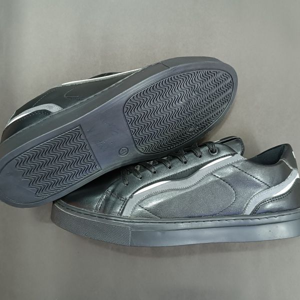 کتونی مردانه برشکا مشکی کیفیت بالا(تخفیف خورده)