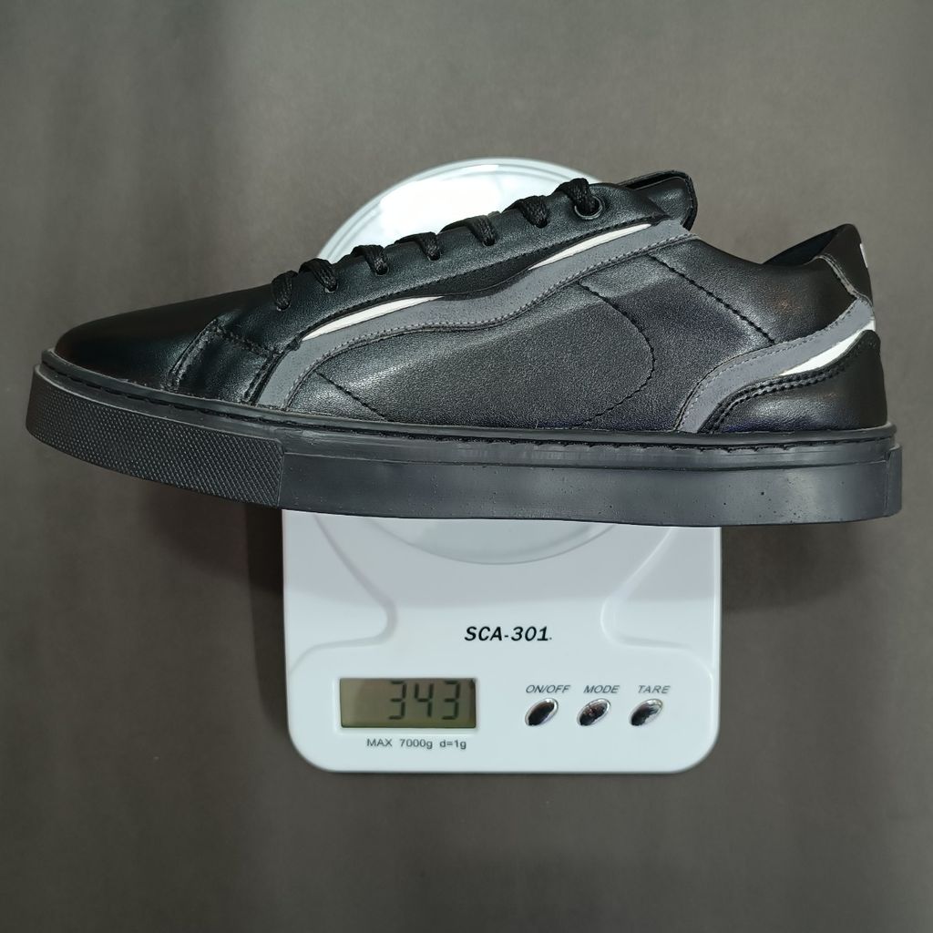 خرید انلاین کتونی مردانه برشکا مشکی کیفیت بالا