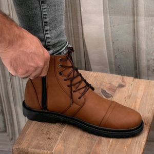 خرید انلاین نیم بوت مردانه بندی زیپی مدل پیکاسو رنگ عسلی