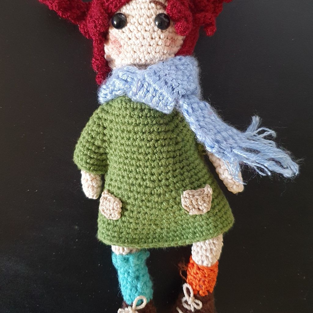 قیمت دختر مو قرمزی