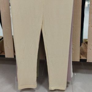 فروش اینترنتی شلوارک نخ پنبه‌ای ساده ساپورتی زنانه sd27e