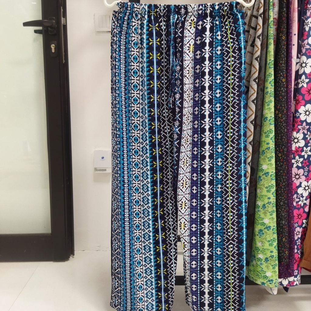 خرید اینترنتی شلوار نخی طرحدار زنانه sh23e