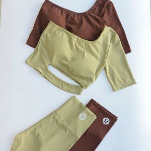 فروش اینترنتی ست نیمتنه و شرتک وارداتی