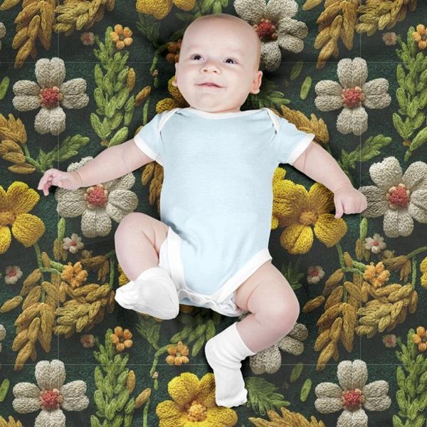 پارچه مخمل روبالشی پارچه باما طرح سه بعدی گل نفیس کد 5014123