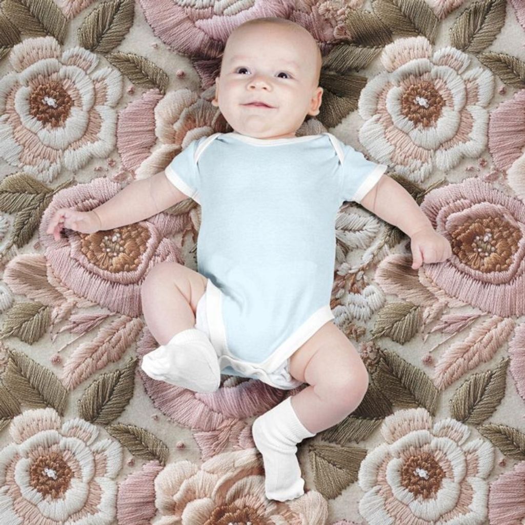 قیمت ارزان پارچه مخمل روتختی یک نفره  پارچه باما طرح سه بعدی گل قدیمی کد 5014211