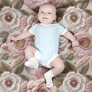 قیمت ارزان پارچه مخمل روتختی یک نفره  پارچه باما طرح سه بعدی گل قدیمی کد 5014211