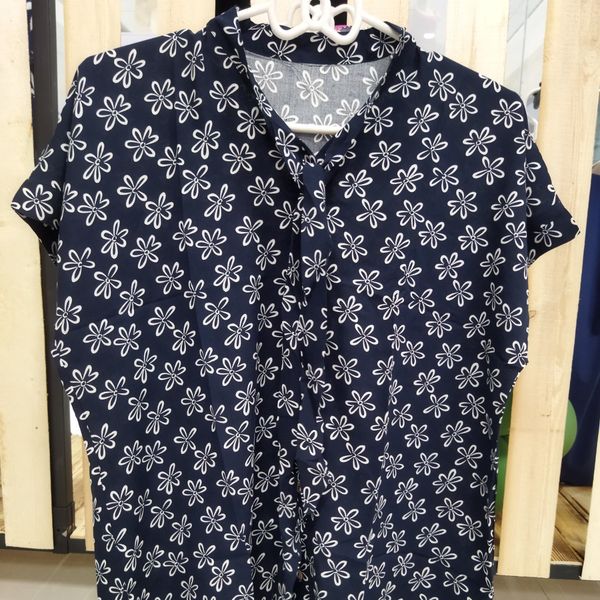 تیشرت نخی جلو دکمه یقه کراواتی زنانه ts7ey