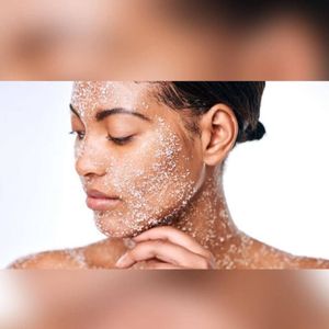 قیمت ارزان نمک بدن هلو بیوآکوا