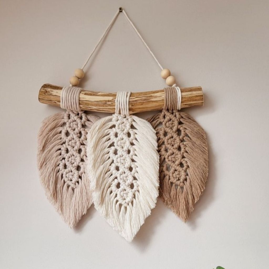 مشخصات دیوارکوب آویز مکرومه سه برگ طرحدار طرح کمونی