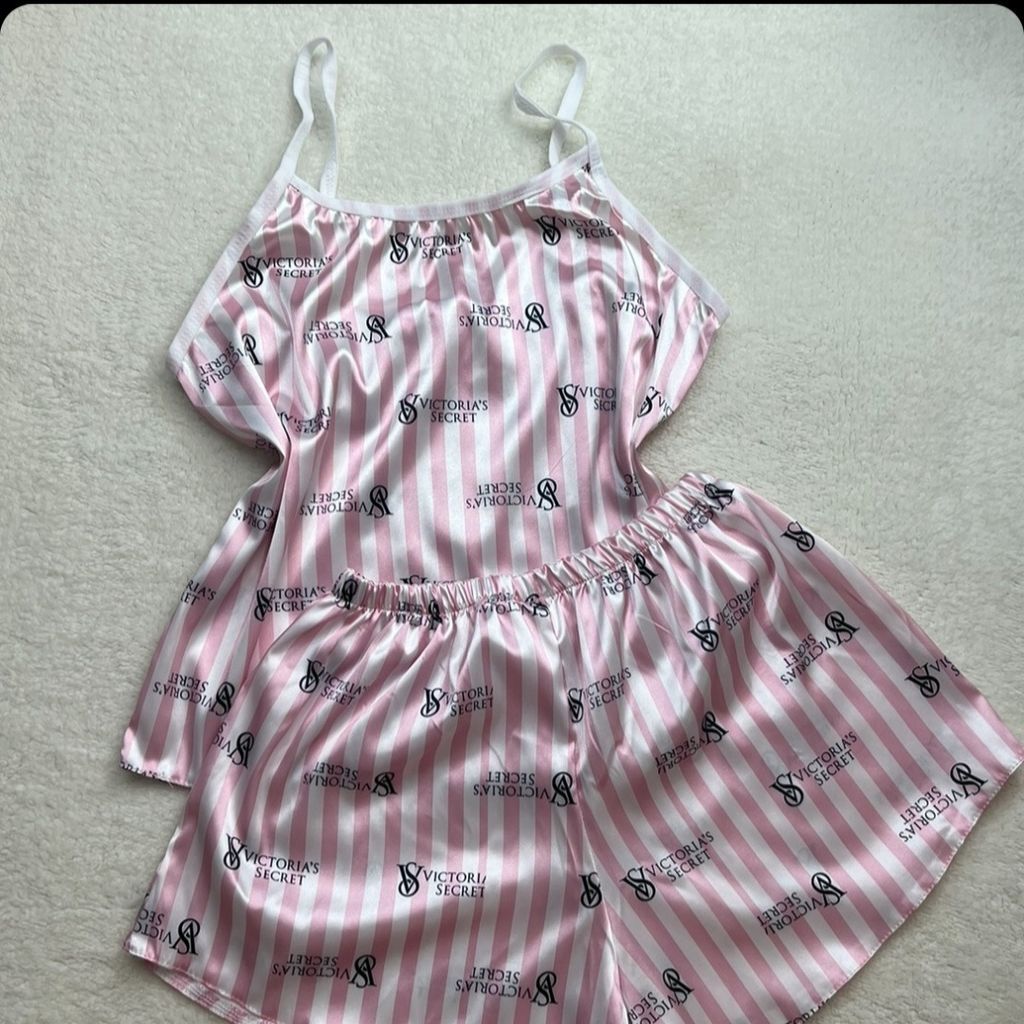 فروش اینترنتی تاپ و شلوارک راحتی ساتن