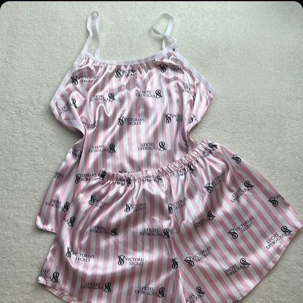 تاپ و شلوارک راحتی ساتن