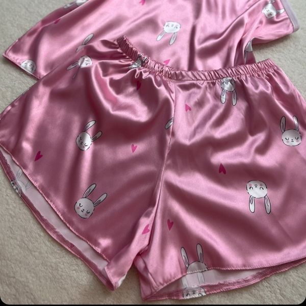 تاپ و شلوارک راحتی ساتن