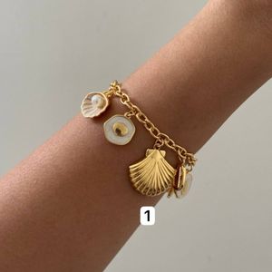 قیمت ارزان دستبند ساحلی آگرا هانا