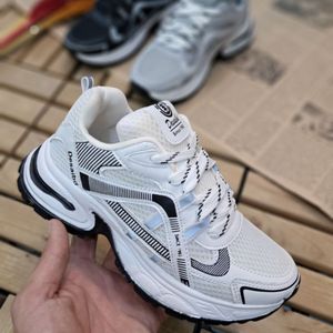 مشخصات کتانی اسیکس هانا