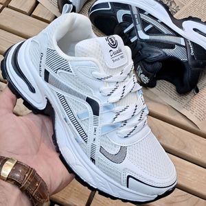 قیمت ارزان کتانی اسیکس هانا