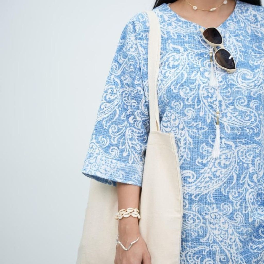 مشخصات شومیز جلوبسته طرحدار آسیه ولگا