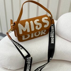 فروش اینترنتی کیف کایرا هانا