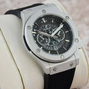 خرید آنلاین ساعت مردانه هابلوت HUBLOT