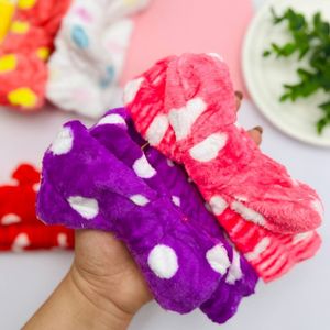 هدبند حوله ای خال خالی