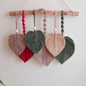 دیوارکوب برگ مکرومه دکوری طرح سرخپوست