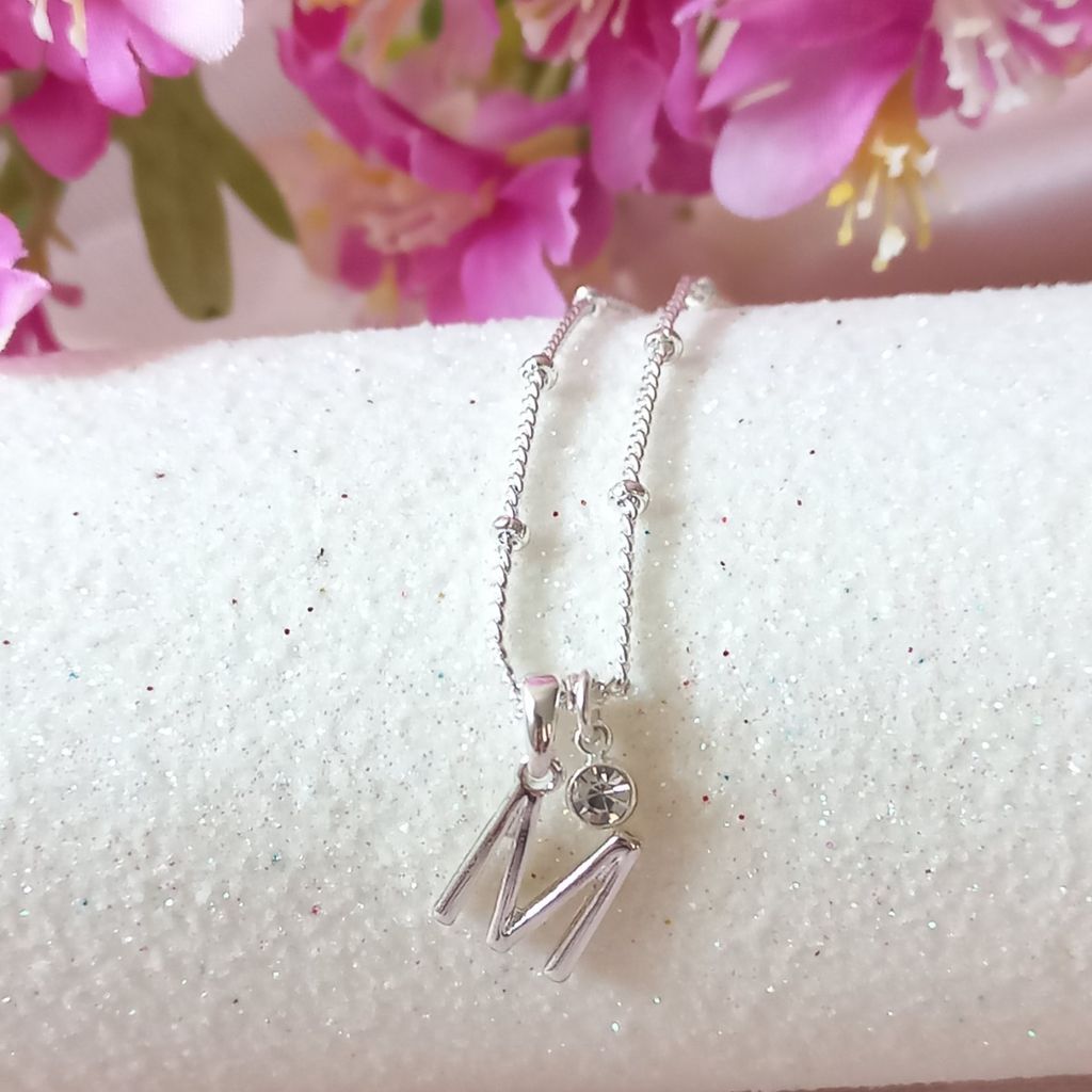 مشخصات گردنبند با پلاک حرف ام - Gardan - 002