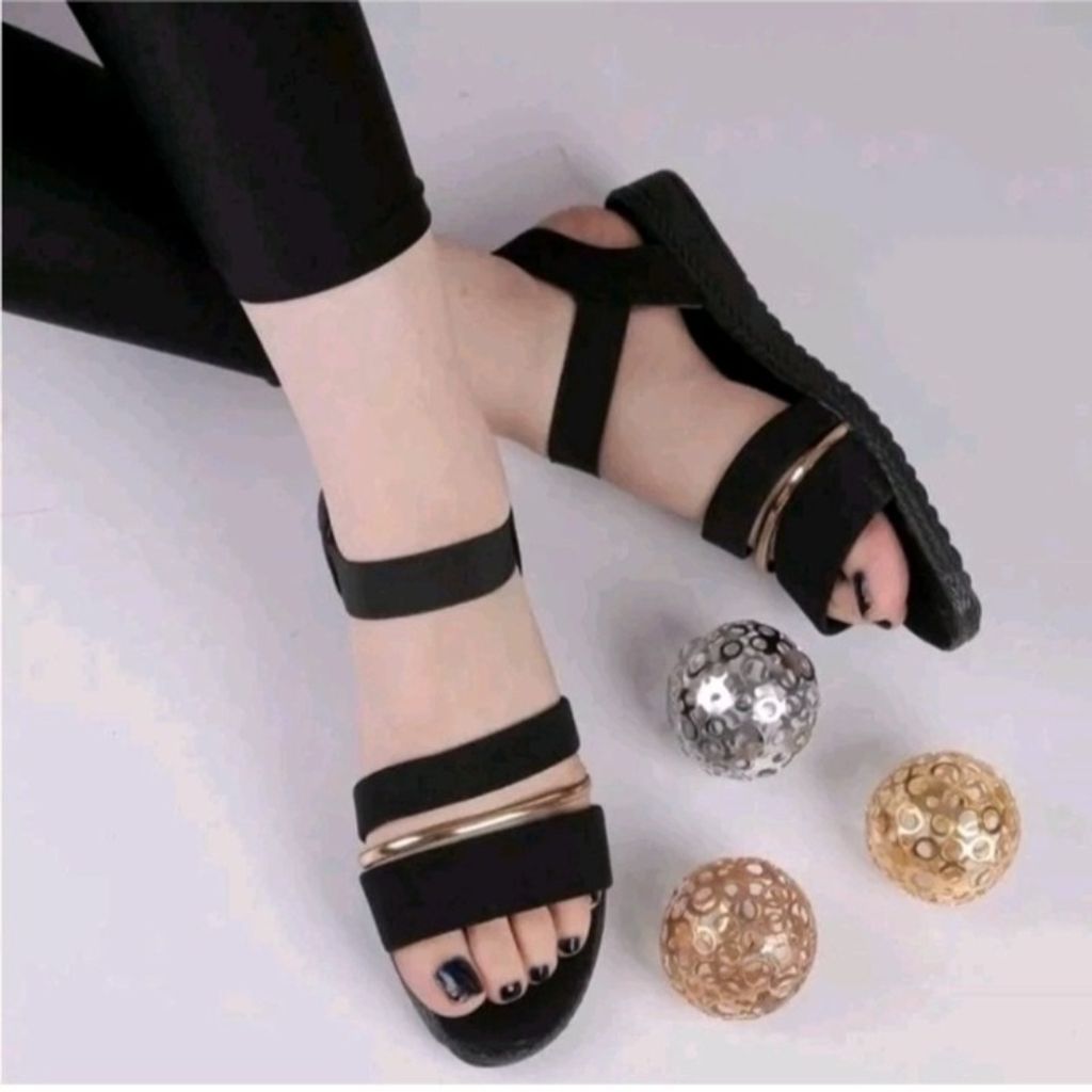 خرید اینترنتی صندل زنانه تابستانی مدل نواری