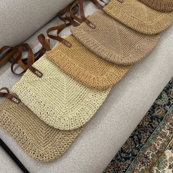 کیف رافیا قلاب بافی شده