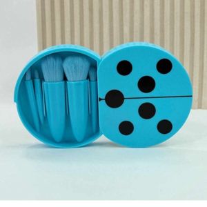 ست براش آرایشی 5 عددی مدل کفشدوزکی