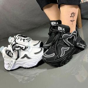 کفش اسپرت مدل زارا