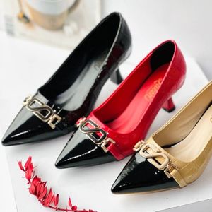 قیمت ارزان کفش مجلسی زنانه