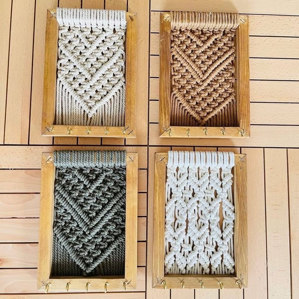 خرید آنلاین جاکلیدی چوبی مکرومه طرح آسنا