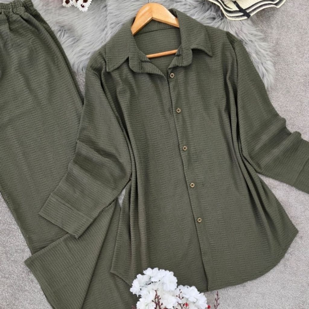 خرید انلاین ست مانتو شلوار بیسکوییتی