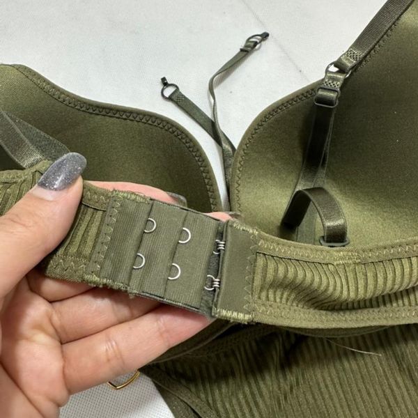 ست لباس زیر زنانه