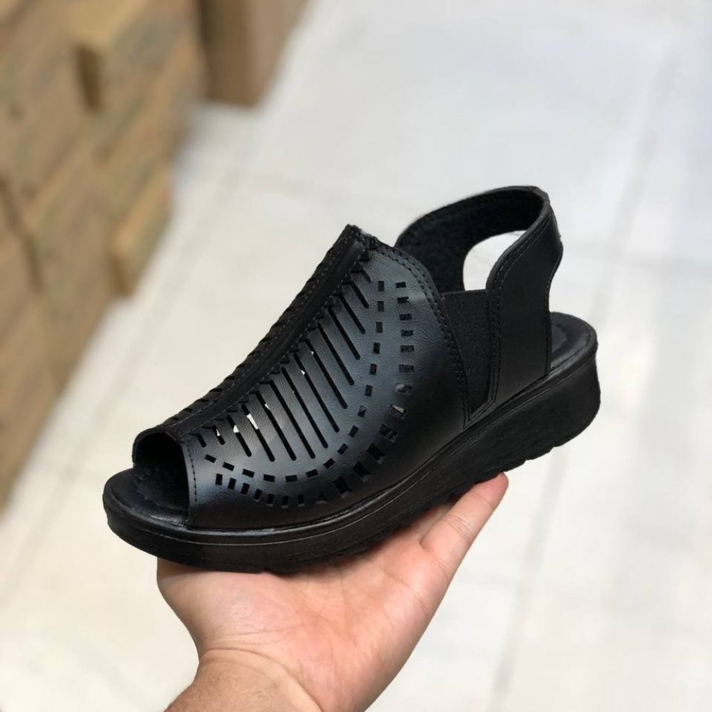 مشخصات صندل زنانه تابستانه بغل کش مشکی