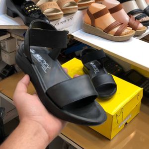 مشخصات صندل دخترانه کشی تزریق مدل کافی رنگ مشکی