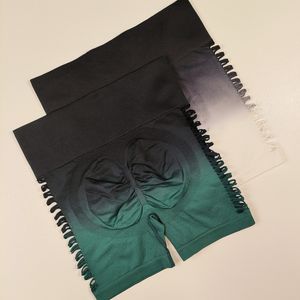 خرید آنلاین شورتک زاپدار آمبره