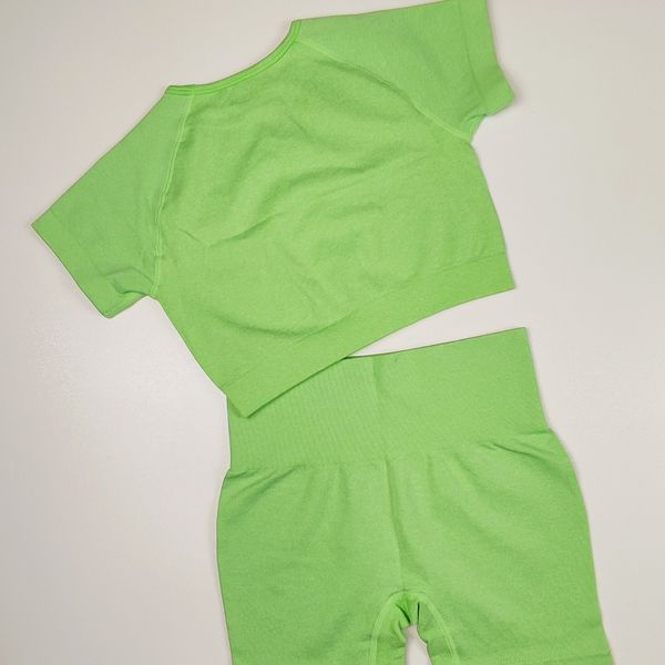 ست کراپ و شورتک of