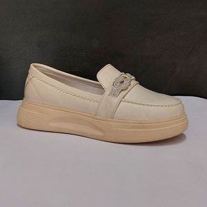 خرید اینترنتی کتونی کالج نگین دار گره ای زنانه