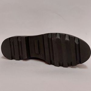 مشخصات کالج عینکی زنونه