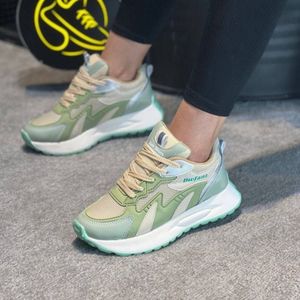 کفش کتونی اسپرت